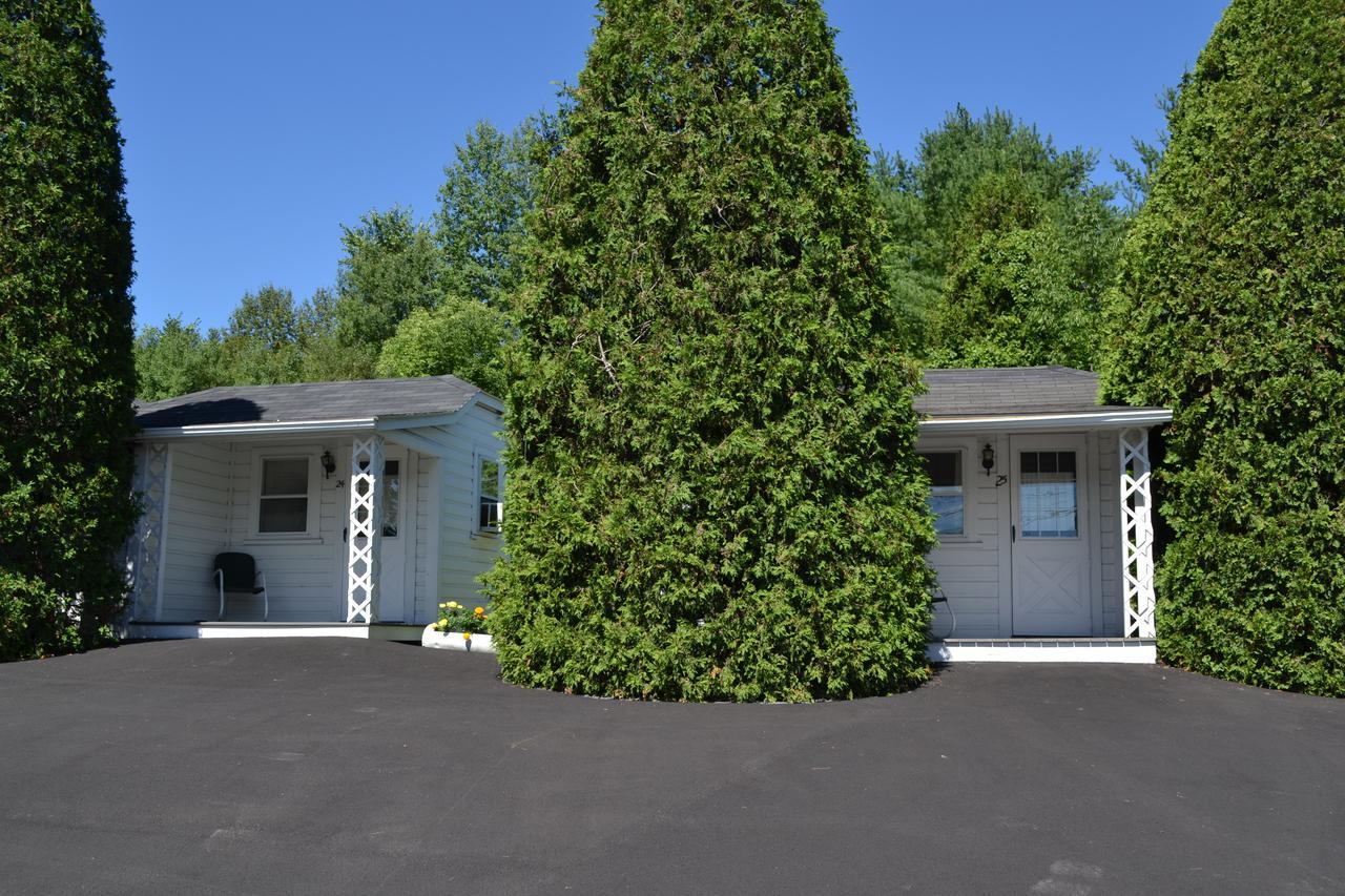Twin City Motel Barre Buitenkant foto