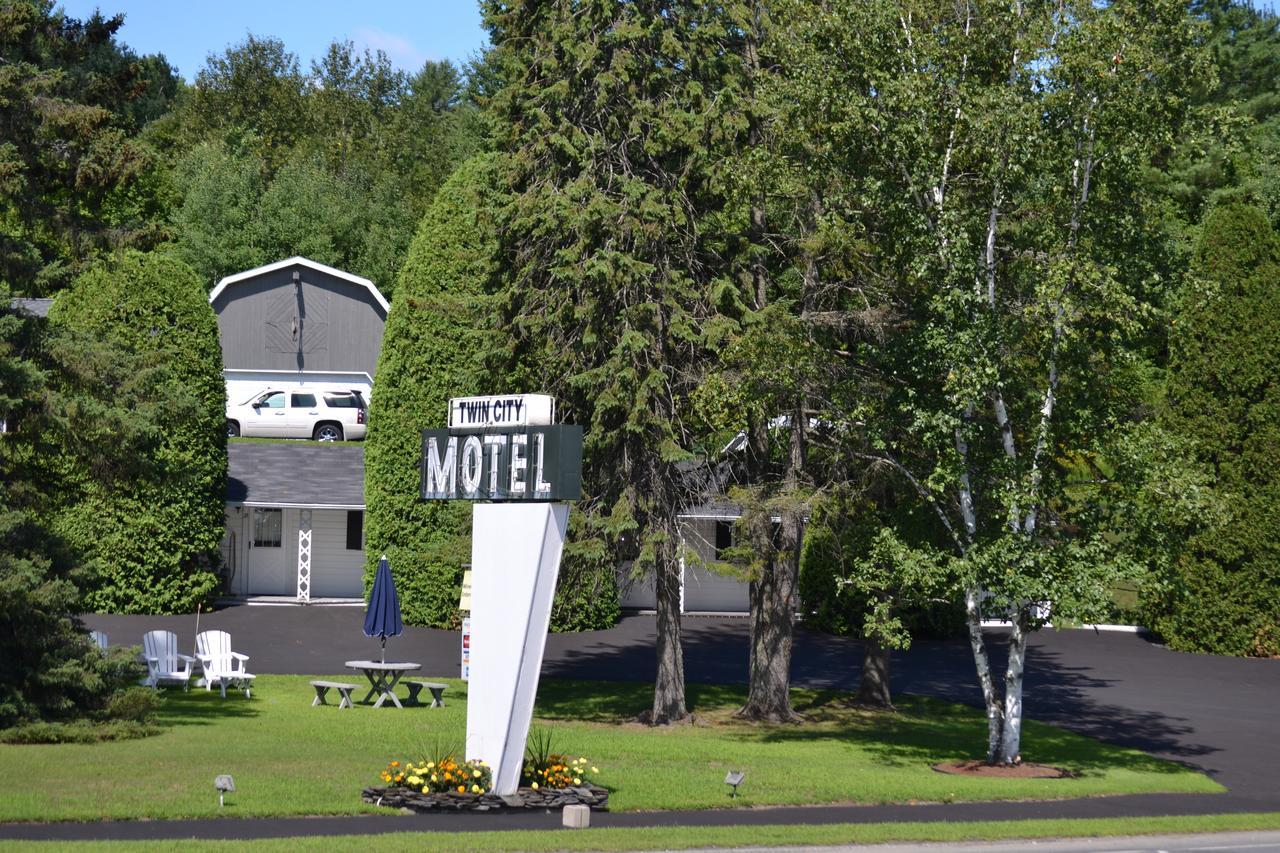 Twin City Motel Barre Buitenkant foto